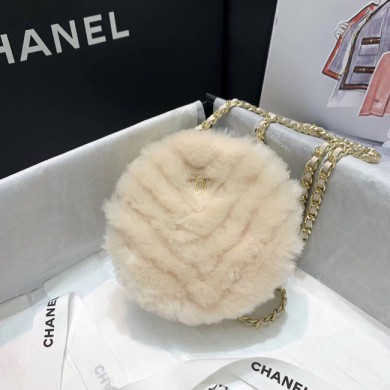 Best Replica Chanel Wool sheepskin & Gold-Tone Metal AP0366 white JK4330zU69