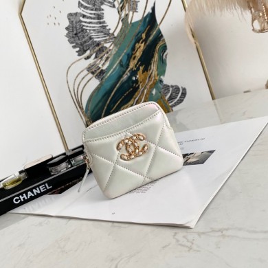 Chanel 19 Zip Card bag 82086 Pearl white JK1124fc78