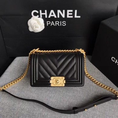 Fake Cheap Chanel Le Boy Flap Shoulder Bag Original Calf leather A67085 black Gold Buckle JK5207Kt89