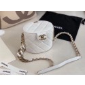 Replica Chanel Original Leather Cosmetic Bag Resin Chain Bag C63298 White JK4219BB13