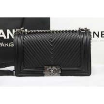 Boy Chanel Flap Shoulder Bag Herringbone Stitching A92493 Black JK848np57