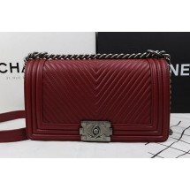 Boy Chanel Flap Shoulder Bag Herringbone Stitching A92493 Burgundy JK846nU55