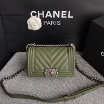 Chanel Le Boy Flap Shoulder Bag Original Calf leather A67085 green silver Buckle JK5193uT54