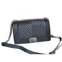 First-class Quality Boy Chanel Flap Shoulder Bag Herringbone Stitching CFA92493 Black JK940fm32