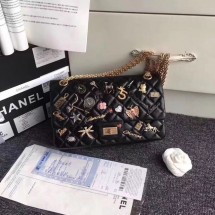 Imitation Chanel 2.55 handbag Aged Calfskin, Charms & Gold-Tone Metal A1112 black JK4860Ug88