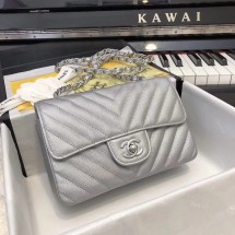 Imitation Chanel Small Classic Handbag Grained Calfskin & silver-Tone Metal A69900 silver JK5061ye39