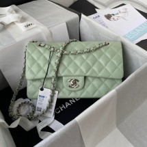 Knockoff Chanel Flap Shoulder Bag Grained Calfskin A01112 silver-Tone Metal green JK2954yK94