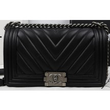 Luxury Replica Boy Chanel Flap Bag Calfskin Chevron Quilting A67025 Black JK821vv50