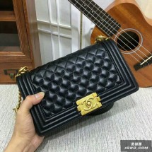 Replica Boy Chanel Flap Shoulder Bag Sheepskin Leather 67086A Black JK5522iu55