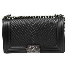 Boy Chanel Flap Shoulder Bag Herringbone Stitching A92493 Black JK986oJ62