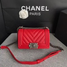 Replica Top Chanel Le Boy Flap Shoulder Bag Original Calf leather A67085 Bright red silver Buckle JK5199Cq58