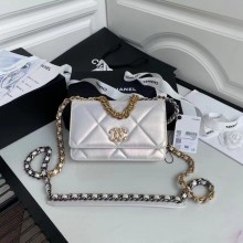 Top Chanel 19 Iridescent Calfskin Chain Wallet AP0957 white JK3428yq38